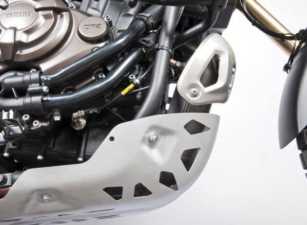 Xray Kit Manometro Pressione Olio Motore con montaggio a manubrio per per YAMAHA Ténéré 700 (dal 2019 in Avanti) e MT-09 ABS GT (2019-2020) - particolare montaggio